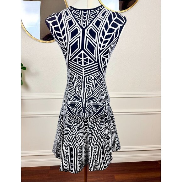 Art Deco Glam | Fit & Flare Geometric Knit Cocktail Dress | Hera | small - Picture 7 of 14